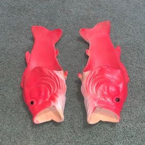 Men Fish slippers size 11/12